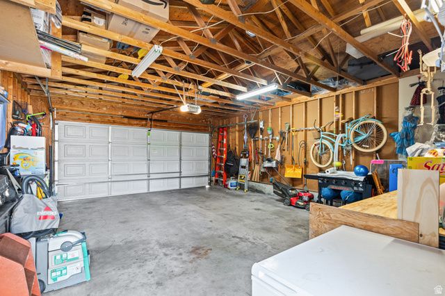 3041 S ROUNDTABLE RD, West Valley City, UT 84120