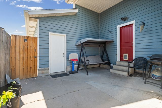 3041 S ROUNDTABLE RD, West Valley City, UT 84120