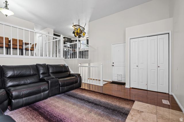 3041 S ROUNDTABLE RD, West Valley City, UT 84120