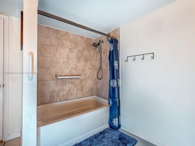 6547 SW 116th Pl E, Miami, FL 33173