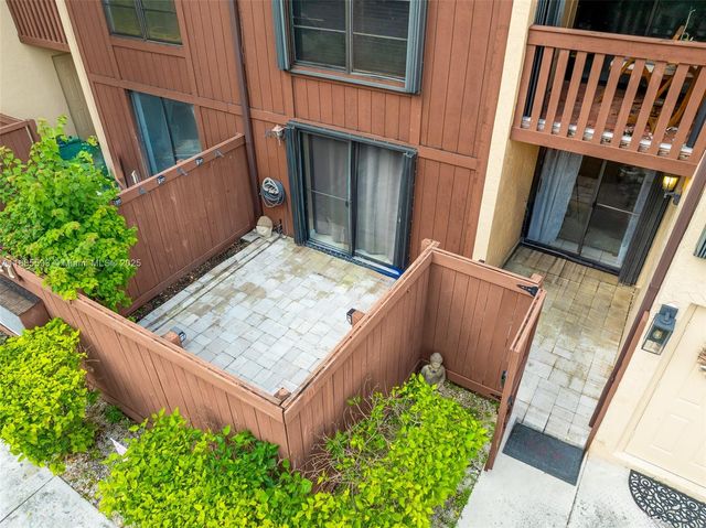 6547 SW 116th Pl E, Miami, FL 33173