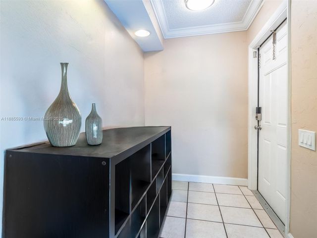 6547 SW 116th Pl E, Miami, FL 33173