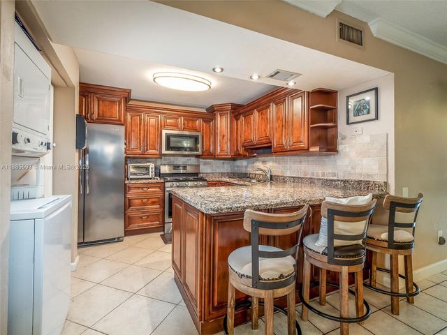 6547 SW 116th Pl E, Miami, FL 33173
