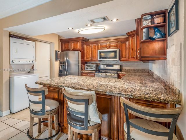 6547 SW 116th Pl E, Miami, FL 33173