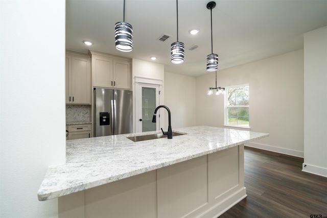 840 Devereaux st, Jacksonville, TX 75766