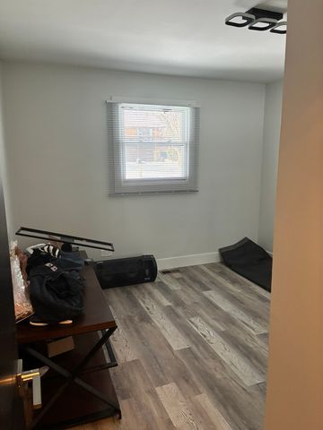 9205 S 84th Court, Hickory Hills, IL 60457