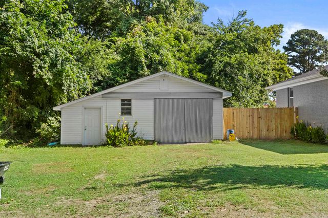 108 N Linden, Cabot, AR 72023