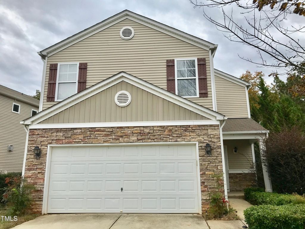 102 Brookhaven Drive, Clayton, NC 27527