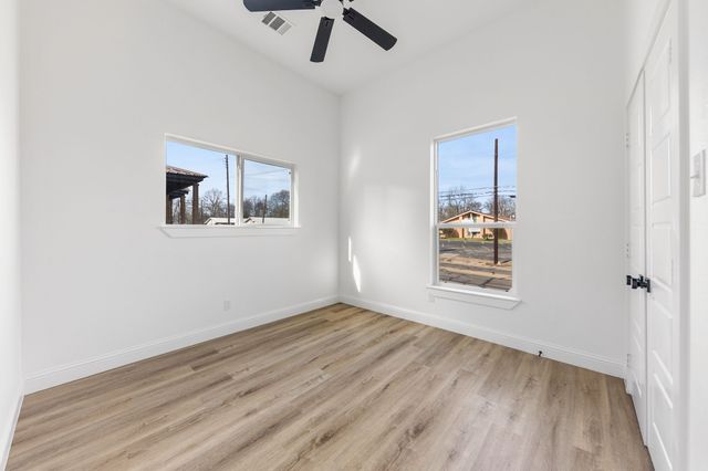 1247 Bonham Street, Paris, TX 75460