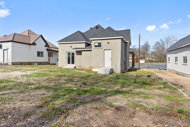 1247 Bonham Street, Paris, TX 75460