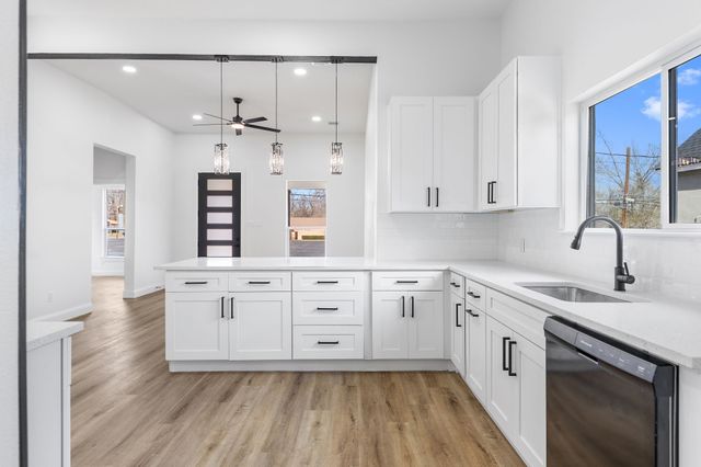 1247 Bonham Street, Paris, TX 75460