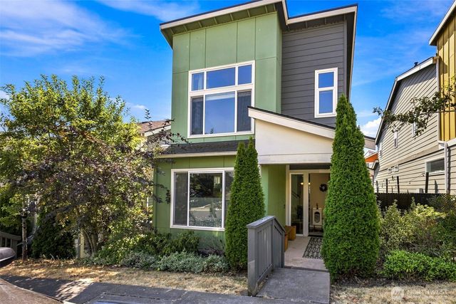 831 SW 96th Place, Seattle, WA 98106