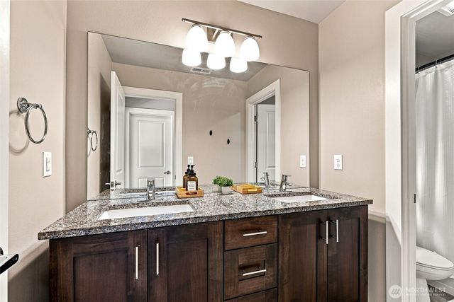 831 SW 96th Place, Seattle, WA 98106