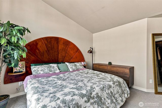 831 SW 96th Place, Seattle, WA 98106
