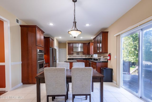 28 Tall Oaks Drive, Monroe, NJ 08831