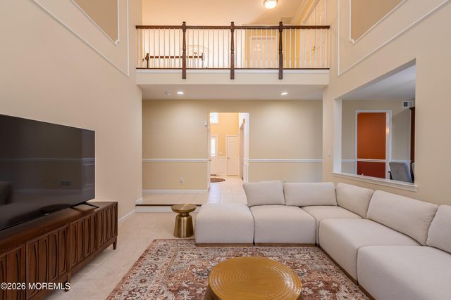 28 Tall Oaks Drive, Monroe, NJ 08831