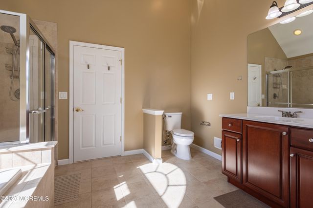 28 Tall Oaks Drive, Monroe, NJ 08831