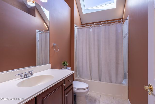 28 Tall Oaks Drive, Monroe, NJ 08831