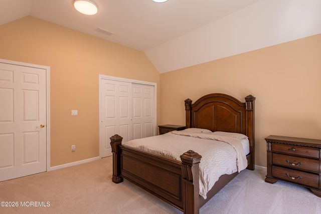 28 Tall Oaks Drive, Monroe, NJ 08831