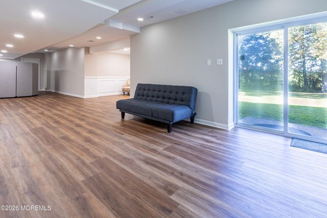 28 Tall Oaks Drive, Monroe, NJ 08831