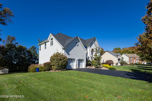 28 Tall Oaks Drive, Monroe, NJ 08831