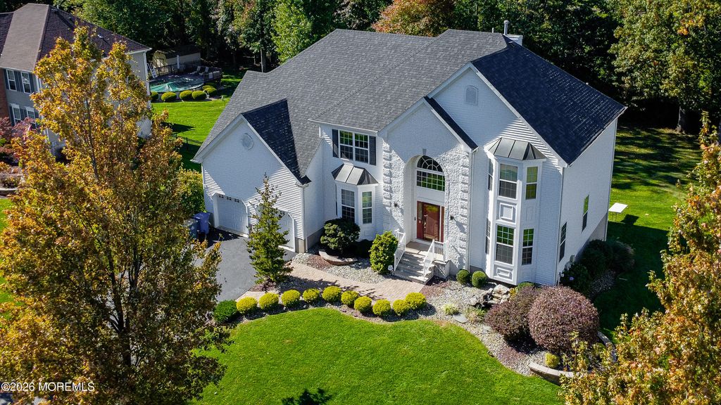 28 Tall Oaks Drive, Monroe, NJ 08831
