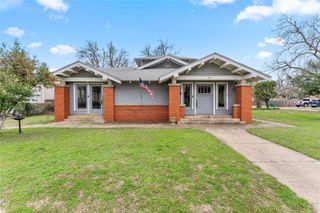 501 E 6th ST, Cameron, TX 76520