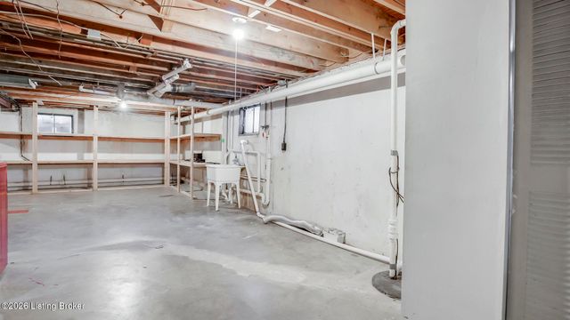 4067 Gilman Ave, Louisville, KY 40207