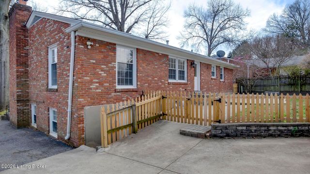 4067 Gilman Ave, Louisville, KY 40207