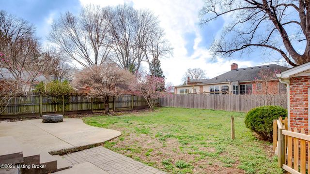 4067 Gilman Ave, Louisville, KY 40207