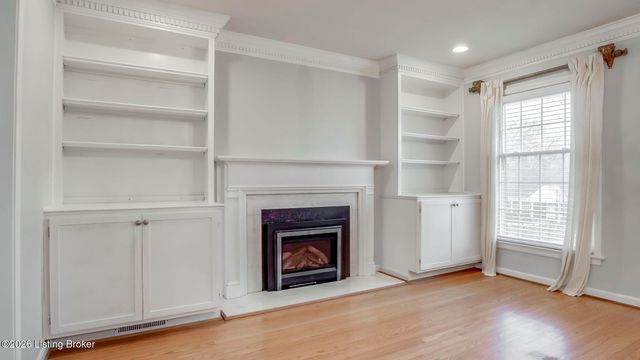 4067 Gilman Ave, Louisville, KY 40207