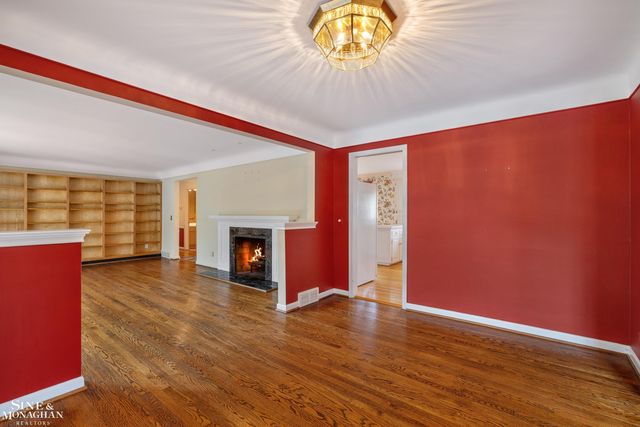 72 S Duval Road, Grosse Pointe Shores, MI 48236