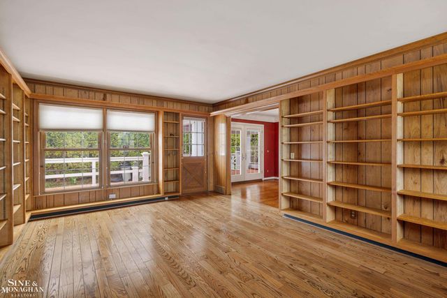 72 S Duval Road, Grosse Pointe Shores, MI 48236