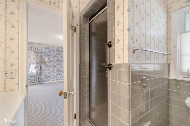 72 S Duval Road, Grosse Pointe Shores, MI 48236