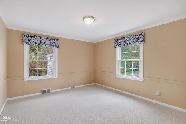 72 S Duval Road, Grosse Pointe Shores, MI 48236
