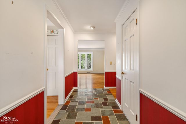 72 S Duval Road, Grosse Pointe Shores, MI 48236