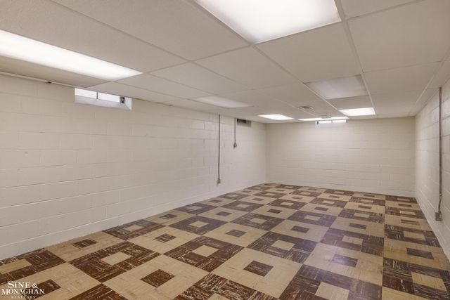 72 S Duval Road, Grosse Pointe Shores, MI 48236