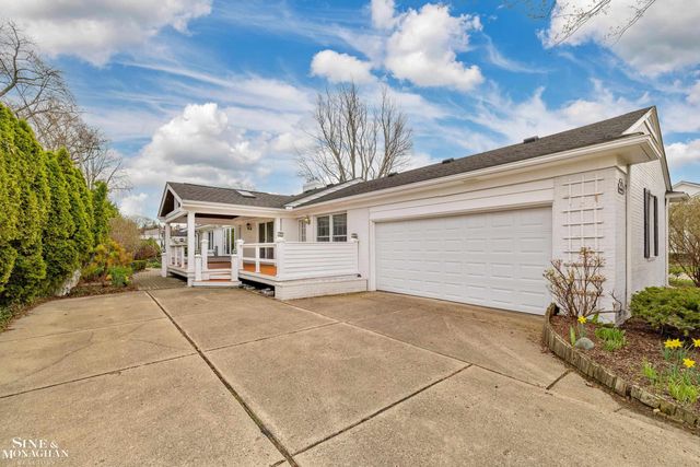 72 S Duval Road, Grosse Pointe Shores, MI 48236