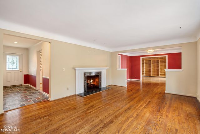 72 S Duval Road, Grosse Pointe Shores, MI 48236