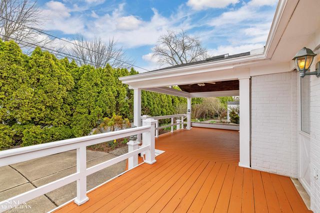 72 S Duval Road, Grosse Pointe Shores, MI 48236
