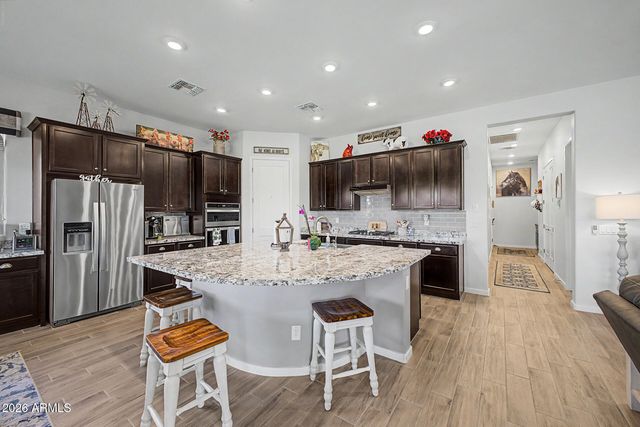 17232 W ECHO Lane, Waddell, AZ 85355