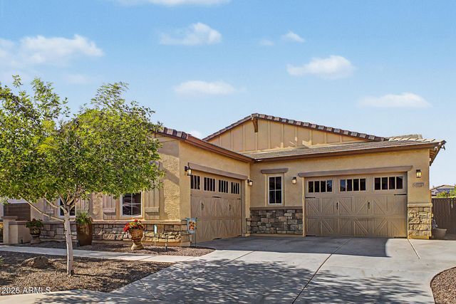 17232 W ECHO Lane, Waddell, AZ 85355