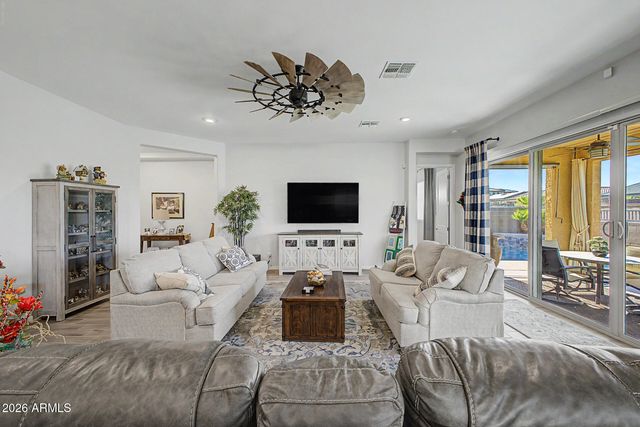 17232 W ECHO Lane, Waddell, AZ 85355