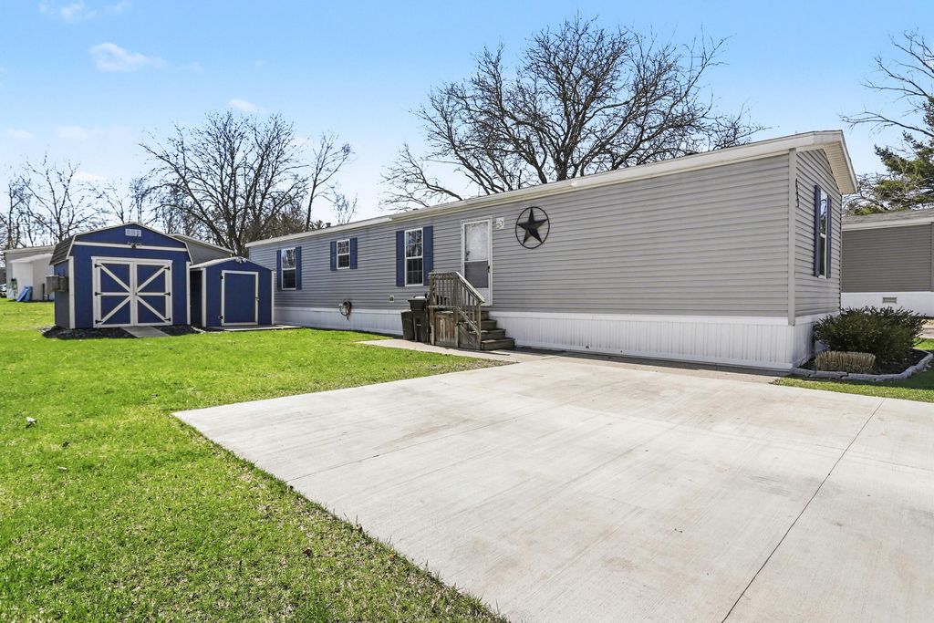 4111 Nancy Lane, Kalamazoo, MI 49006