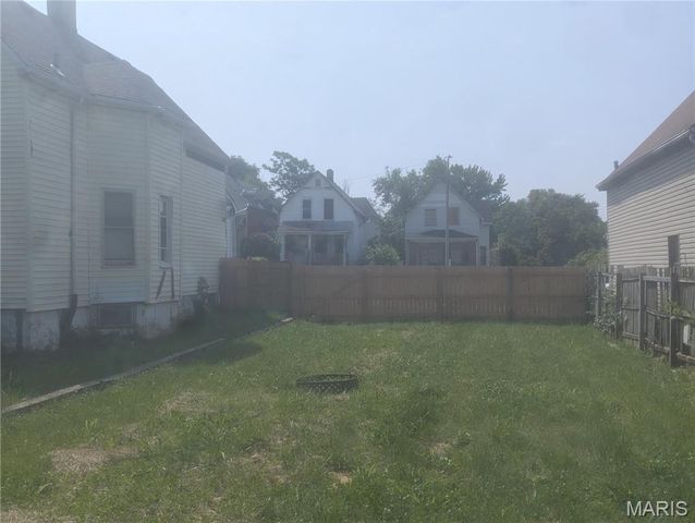 4737 Beacon Avenue, St Louis, MO 63120