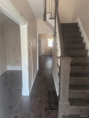 4737 Beacon Avenue, St Louis, MO 63120