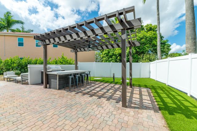 13227 SW 26th St, Miramar, FL 33027