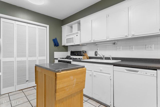 515 Mockingbird Drive, Long Beach, MS 39560