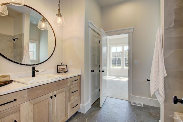 7130 S Cadence Ave, Meridian, ID 83642