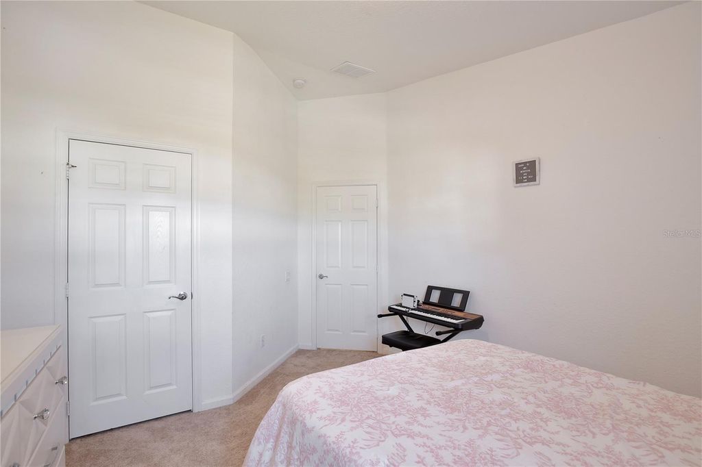 Image 16 of property listing at 15132 WINDMILL HARBOR COURT, Orlando, FL 32828